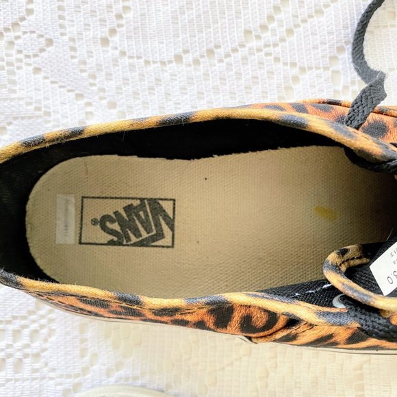 Kids Lace Up VANS | Cheetah Print Shoes | Leopard Print Sneakers | Skate Shoes 3 - Picture 6 of 7